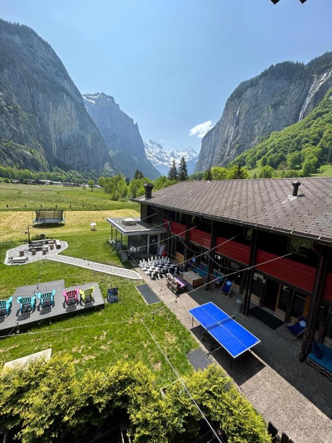 Alpine Base Hostel - Adults Only Лаутербрунен Екстериор снимка