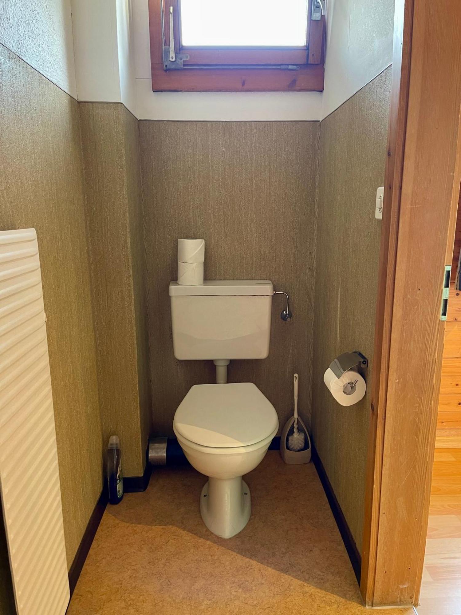 Alpine Base Hostel - Adults Only Лаутербрунен Екстериор снимка